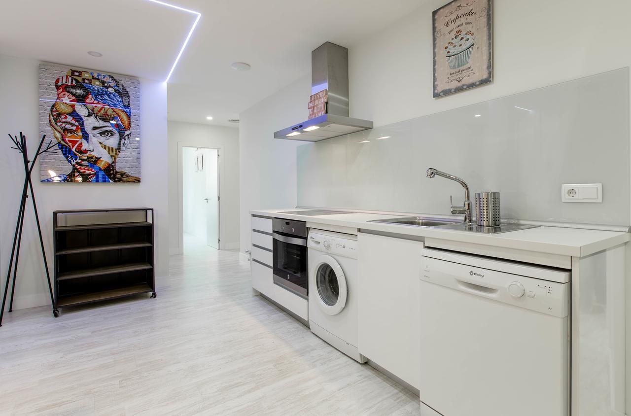 Bookinmadrid Com - Cascorro Sq 18 Pax Apartment Exterior photo