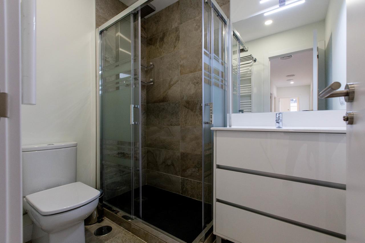 Bookinmadrid Com - Cascorro Sq 18 Pax Apartment Exterior photo