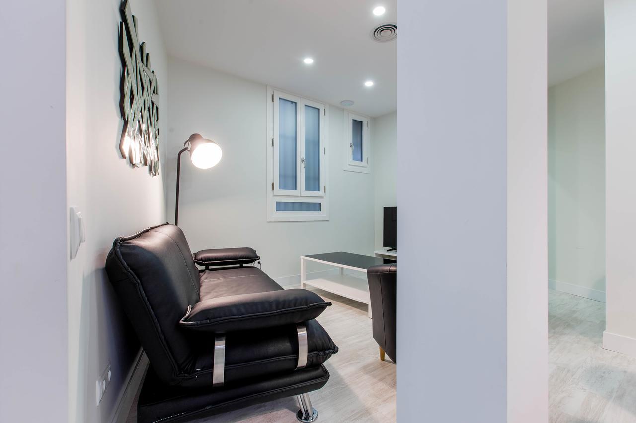 Bookinmadrid Com - Cascorro Sq 18 Pax Apartment Exterior photo