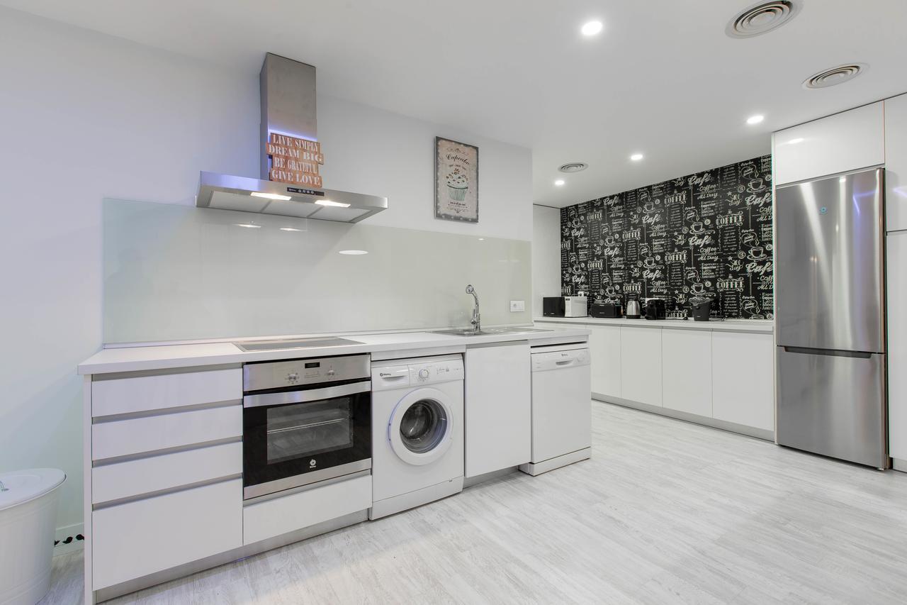 Bookinmadrid Com - Cascorro Sq 18 Pax Apartment Exterior photo