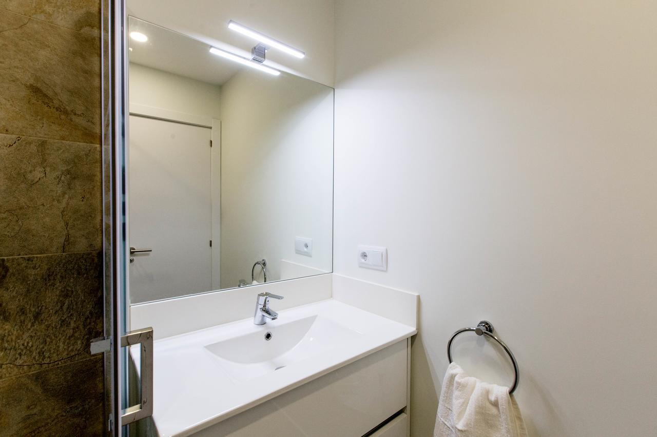 Bookinmadrid Com - Cascorro Sq 18 Pax Apartment Exterior photo