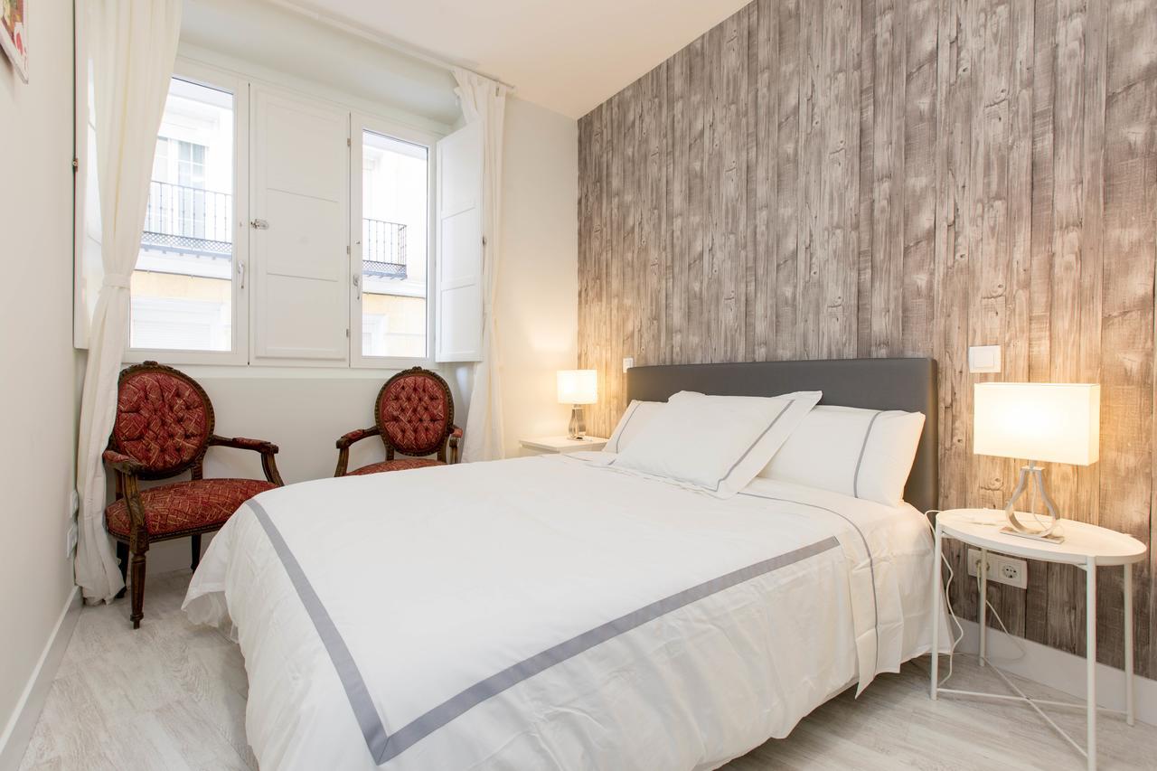 Bookinmadrid Com - Cascorro Sq 18 Pax Apartment Exterior photo