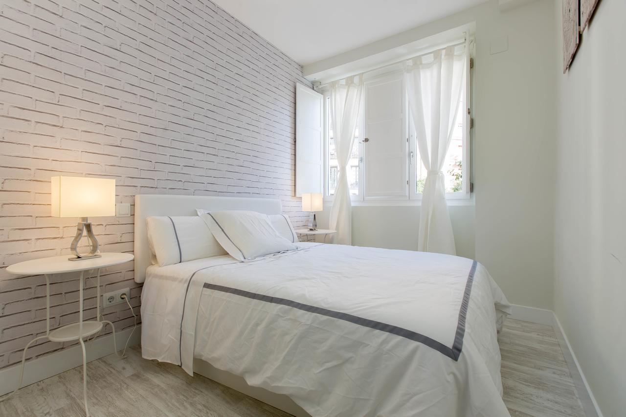 Bookinmadrid Com - Cascorro Sq 18 Pax Apartment Exterior photo
