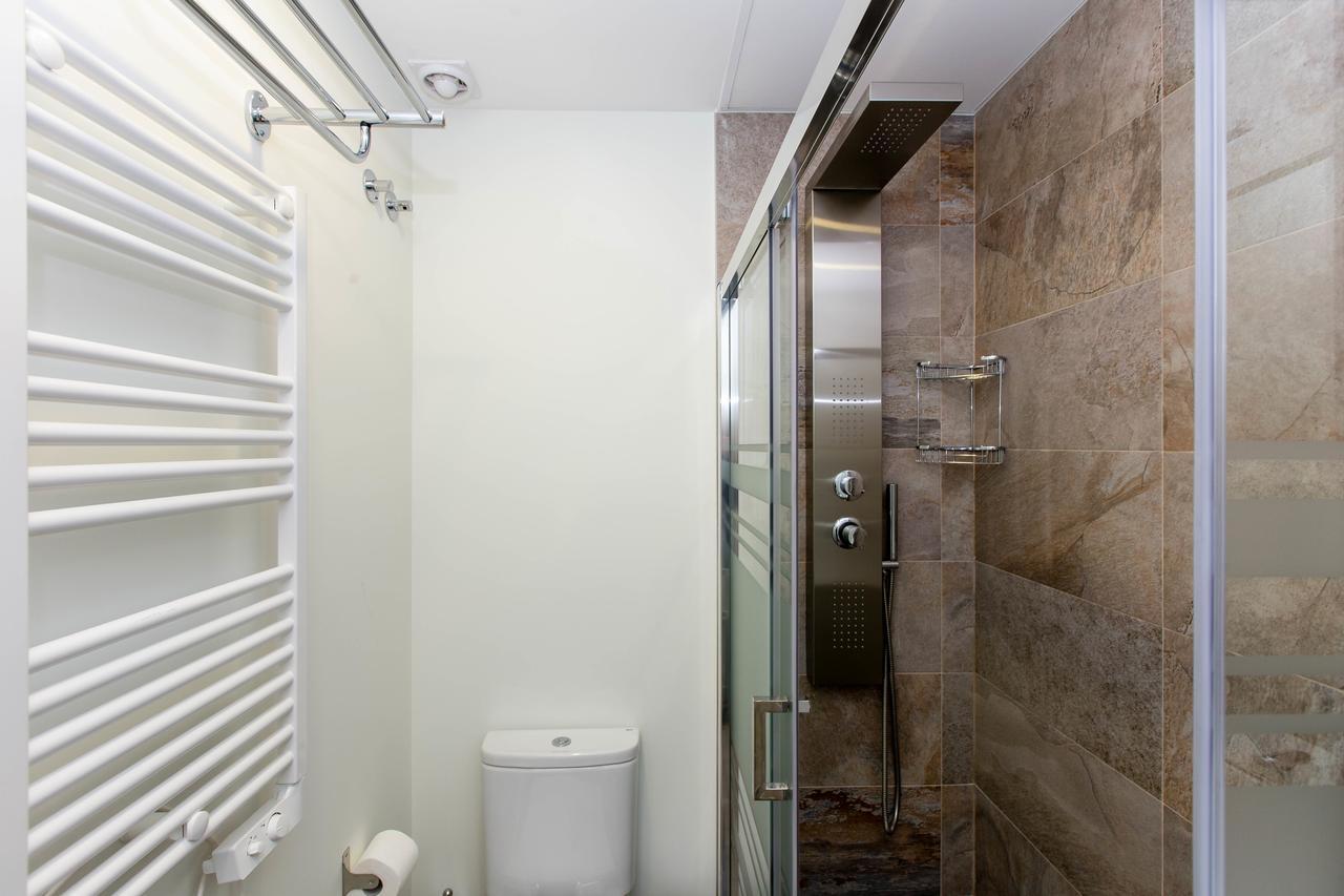 Bookinmadrid Com - Cascorro Sq 18 Pax Apartment Exterior photo