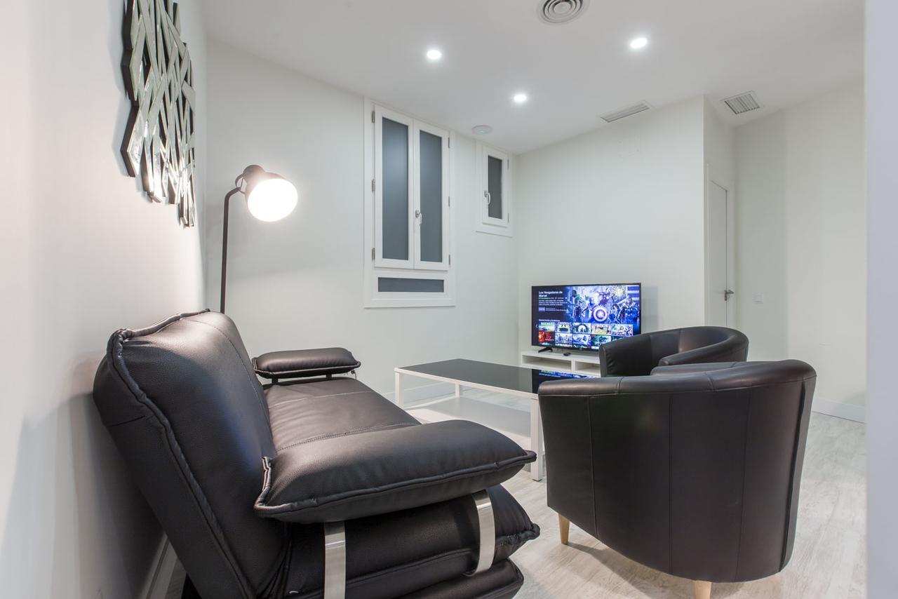 Bookinmadrid Com - Cascorro Sq 18 Pax Apartment Exterior photo